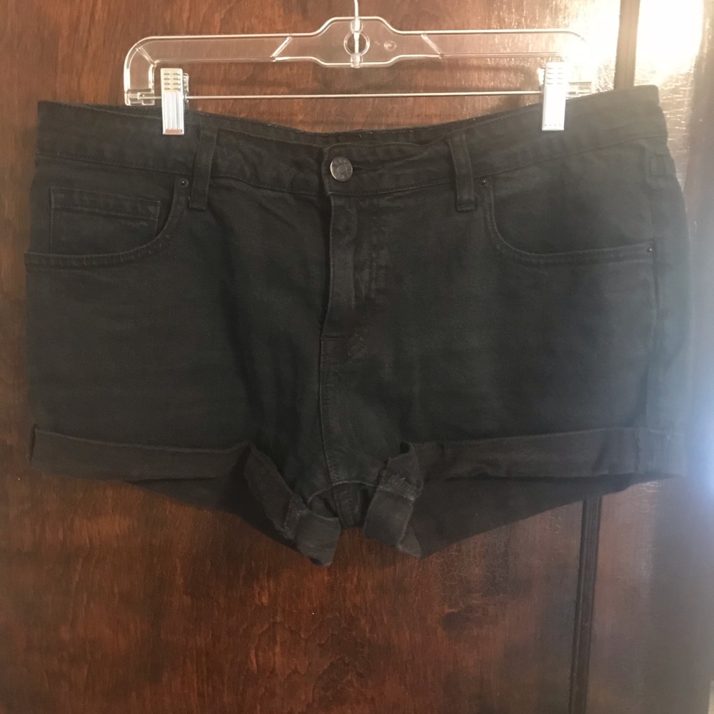 BDG mid rise shortie